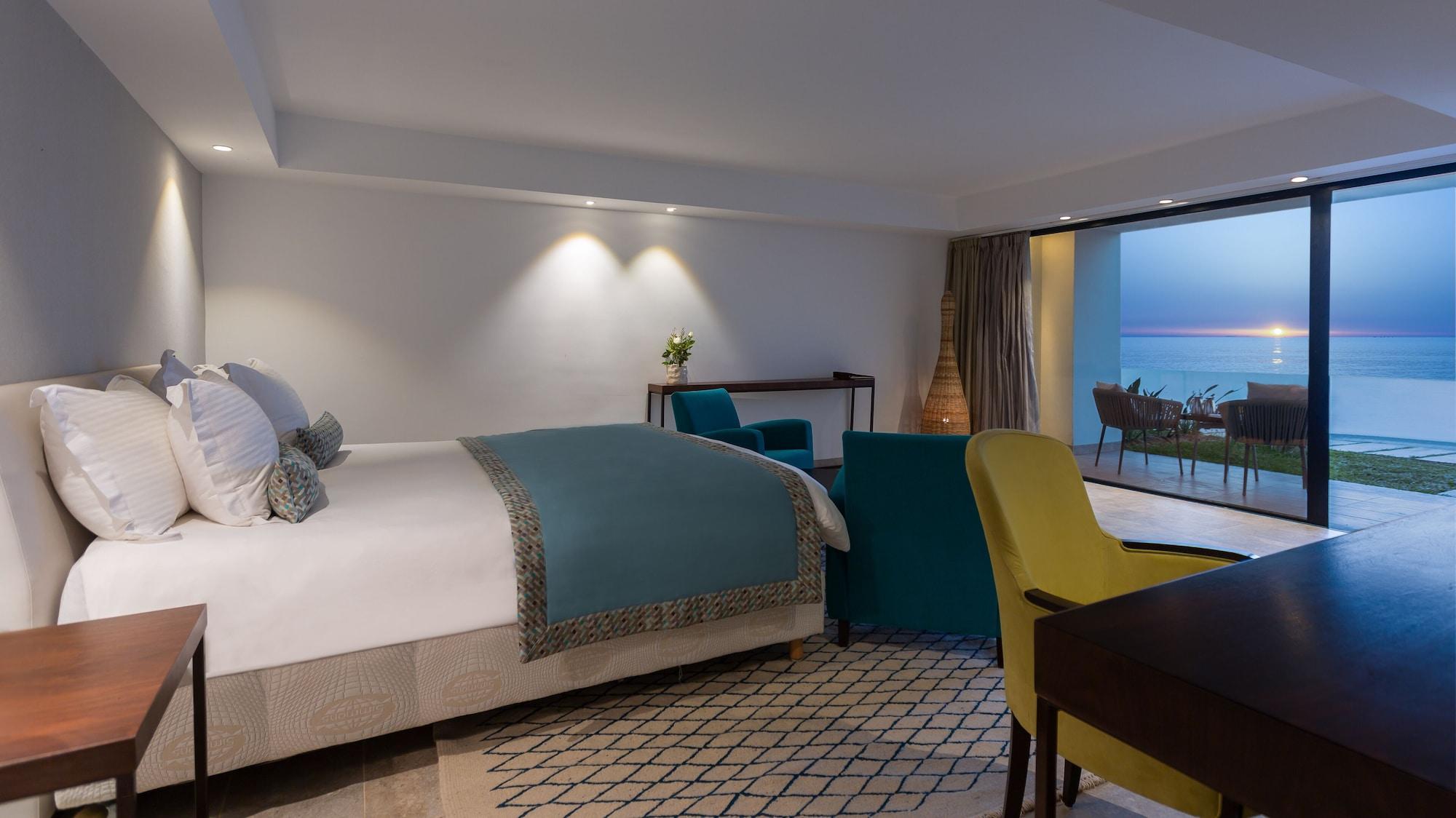 Beachfront Executive King Room